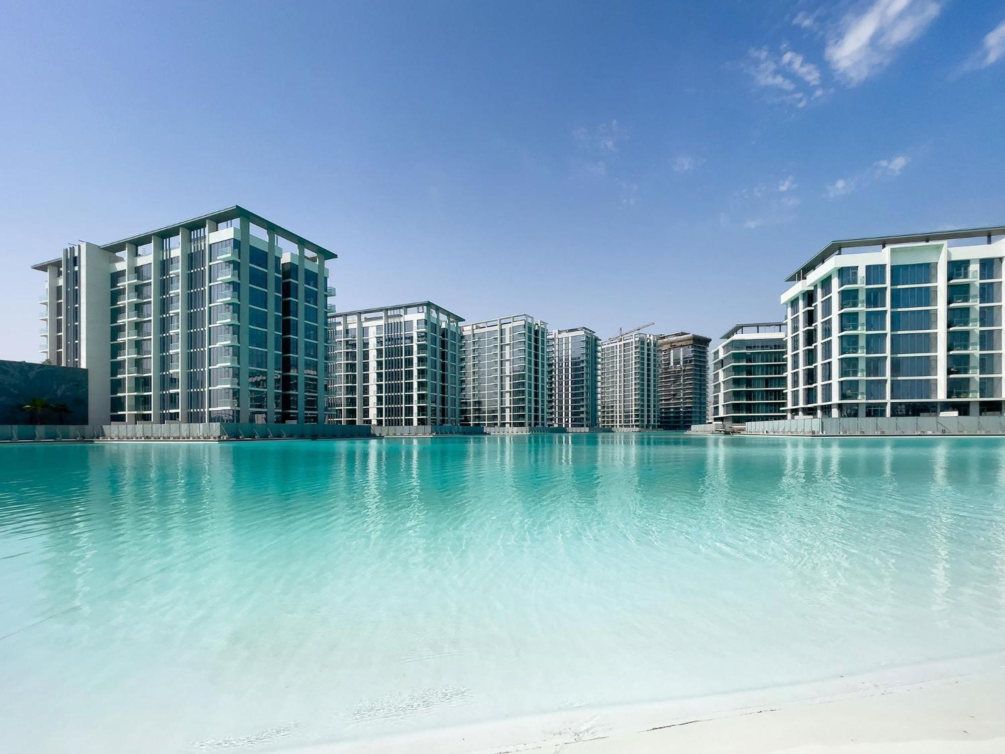 Beautiful 1br In Crystal Lagoon Apartment